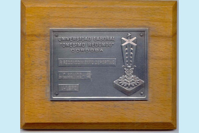 Placa que recibí en Mayo de 1970<br />Plata al reconocimiento deportivo<br /><br />